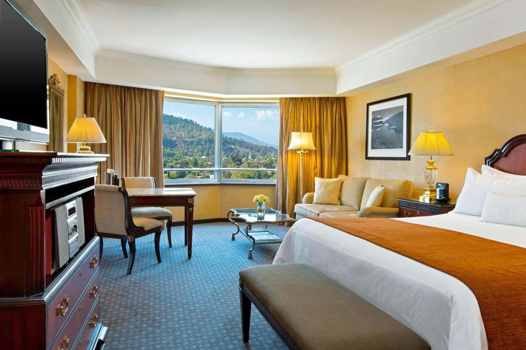 Sheraton Santiago Hotel & Convention Center Екстер'єр фото A guest room at the InterContinental Santiago